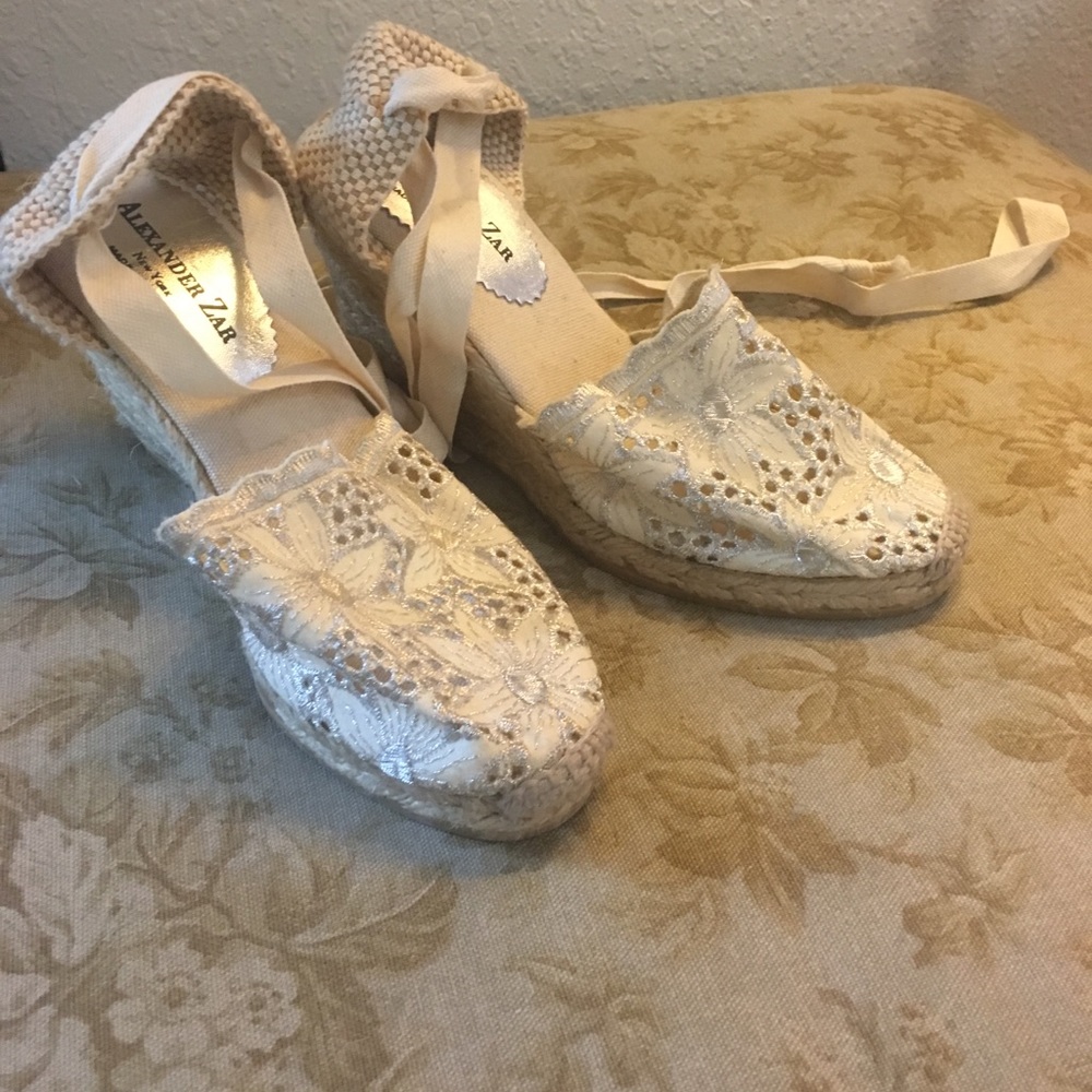 Alexander Zar strappy wedges